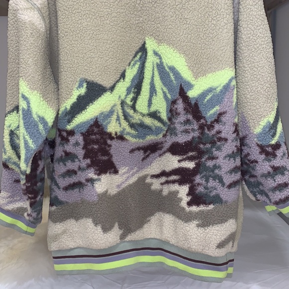 BNWOT “Out From Under” warm fleece sweatshirt ♥️s - Picture 2 of 4